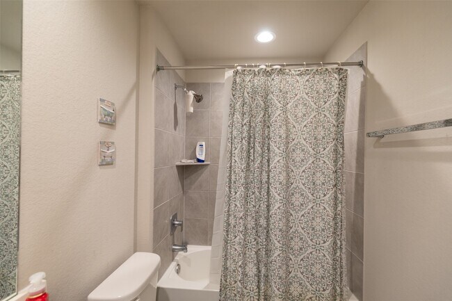 Building Photo - 3702 Sparkman Ln