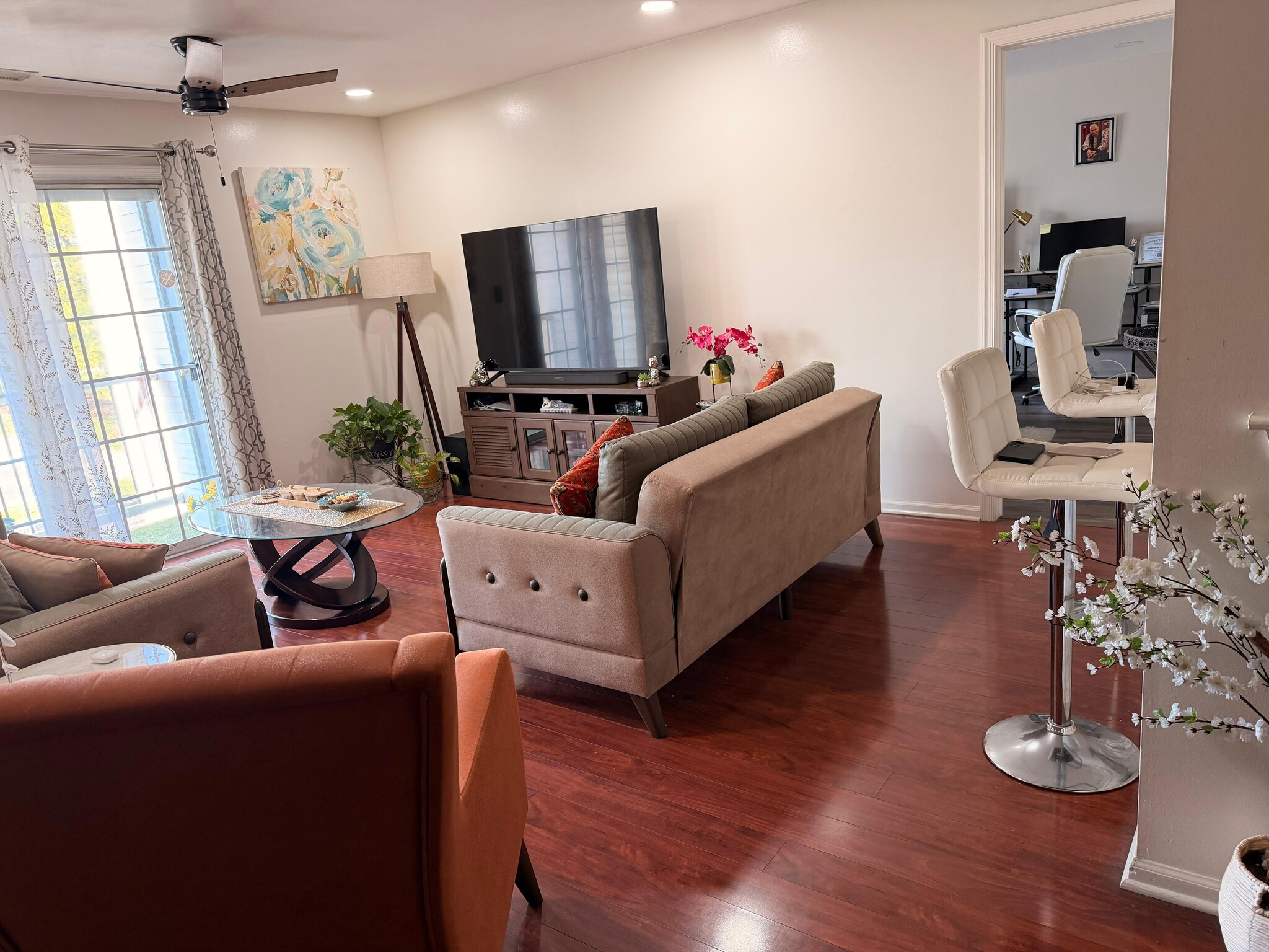 Building Photo - 525 Waterford Dr