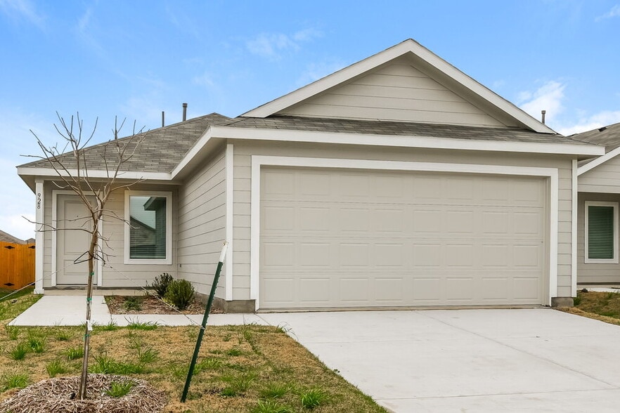 Building Photo - 928 Calley Pear Trl