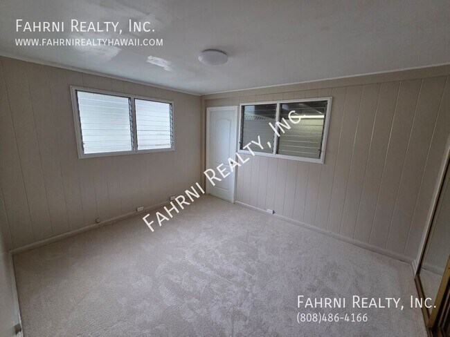 Building Photo - 2719 Poelua St