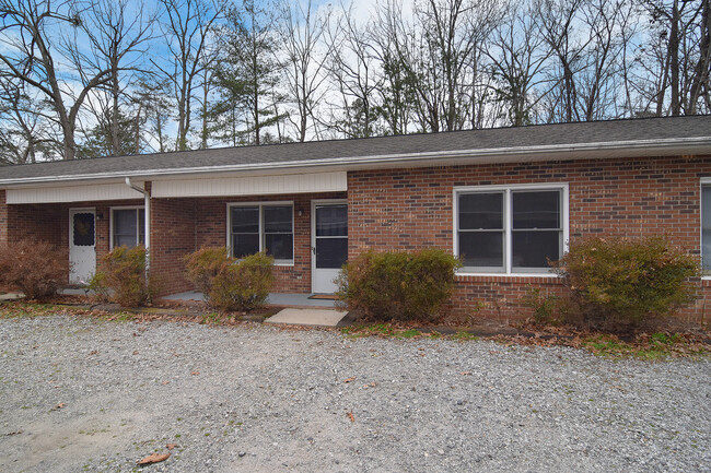 Building Photo - 339 Sunny Hill Dr