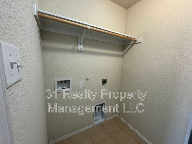 Building Photo - 1415 Swan Ridge Dr