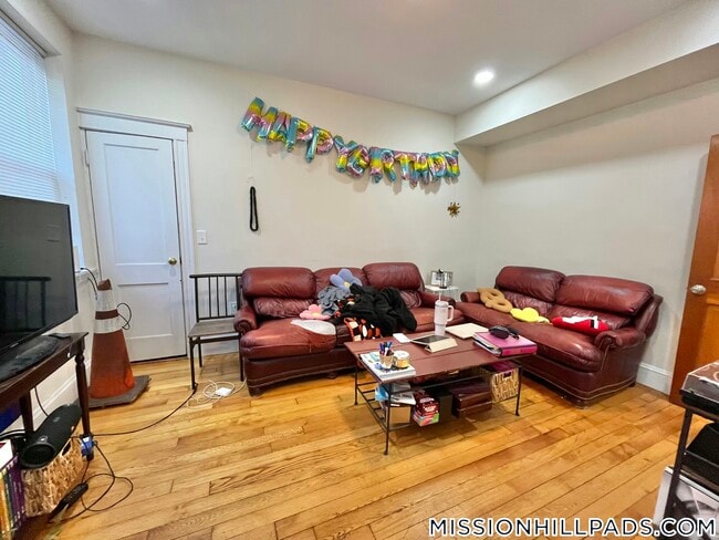 Building Photo - 16 Copenger St