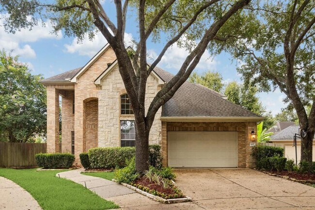 Building Photo - 4422 Roundtree Ln