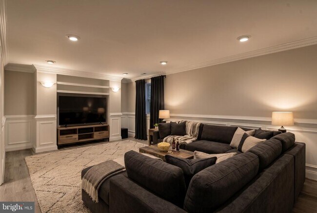 Building Photo - 8251 Clifton Farm Ct
