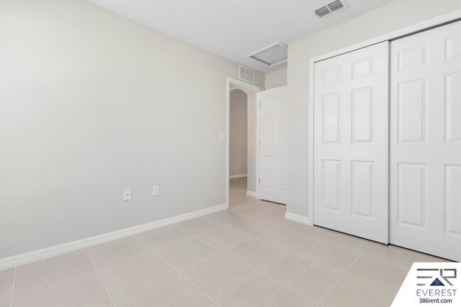 Building Photo - 11 Serenity Pl