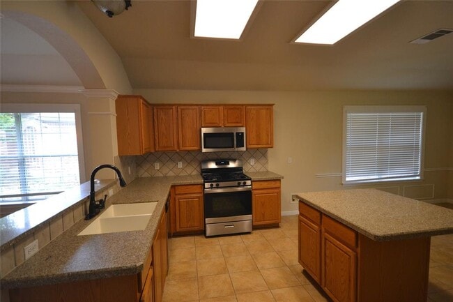Building Photo - 1803 Warwick Cove