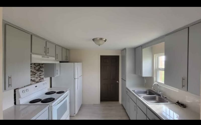 Building Photo - 41786 W Expy 83