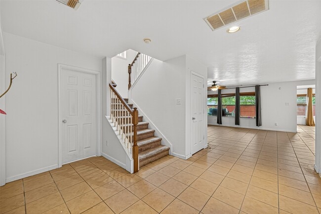 Building Photo - 16547 Lanesborough Dr
