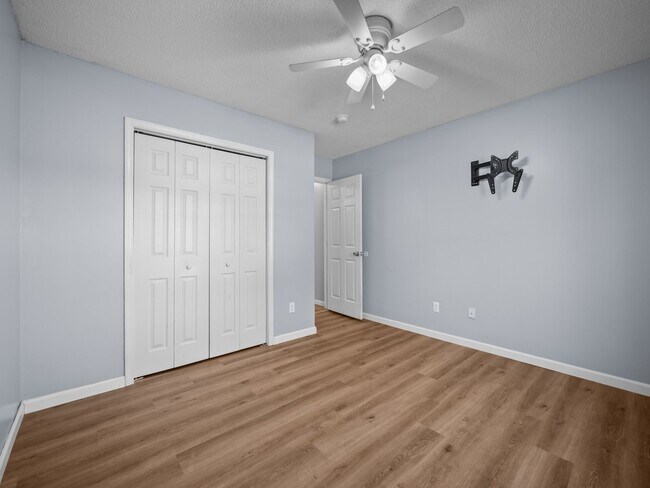Building Photo - 218 Winterberry Ct