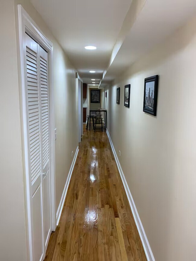 Building Photo - 3600 S Giles Ave