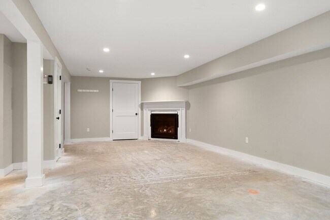 Building Photo - Keystone