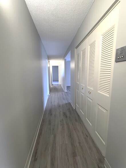 Building Photo - 48 Peninsula Pl