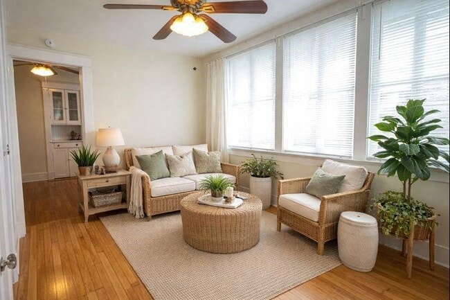 Building Photo - 7726 S Claiborne Ave