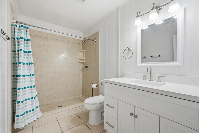 Building Photo - 644 Caribbean Way