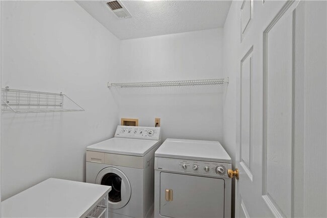 Building Photo - 3580 Waters Cove Way