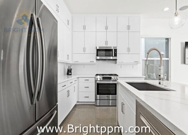 Building Photo - 2705 Paragon Loop