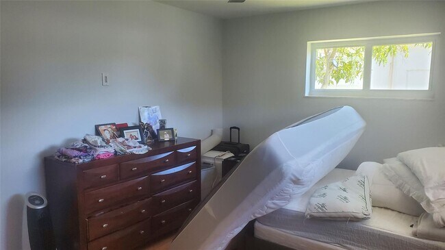 Building Photo - 616 SE 8th Ave