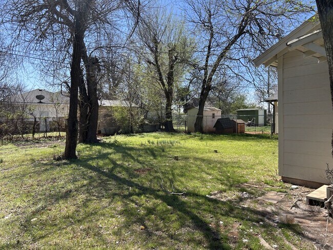 Building Photo - Beautiful Fully Remodeled 3 bedroom in Oklahoma City