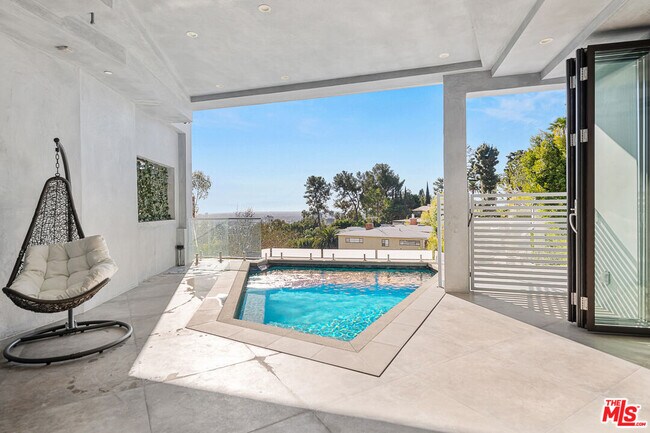 Building Photo - 6181 Temple Hill Dr