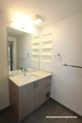 Building Photo - 150 Camden St