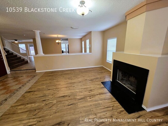 Building Photo - 10539 Blackstone Creek