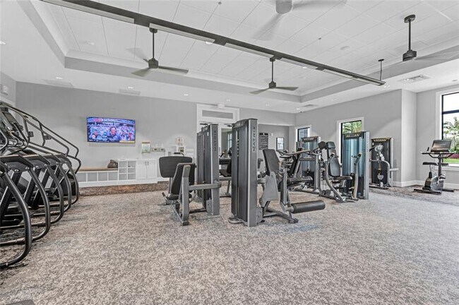 Building Photo - 4566 Silverwood Ln N