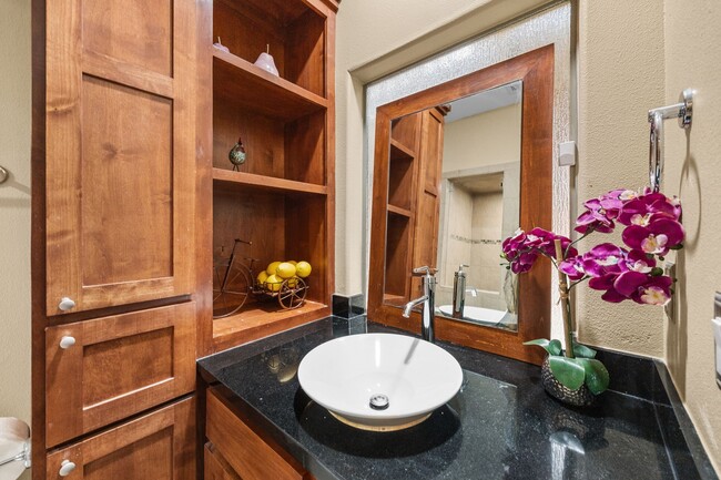 Building Photo - 510 Jackson Hill St