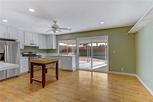 Building Photo - 7301 Pleasant View Ave