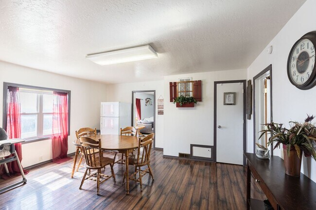 Building Photo - Cozy 4 Bedroom Home on large plot of land in Parker