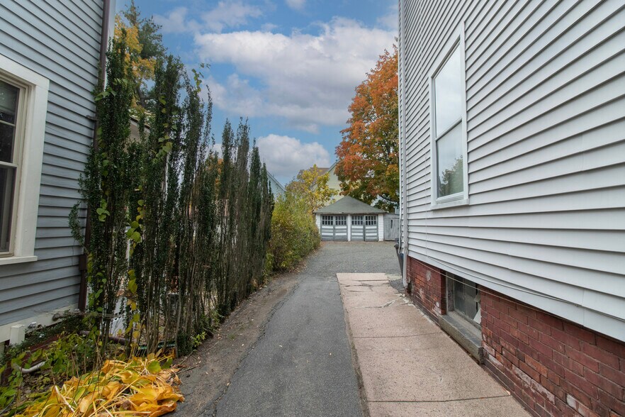 Building Photo - 23 Woodland St