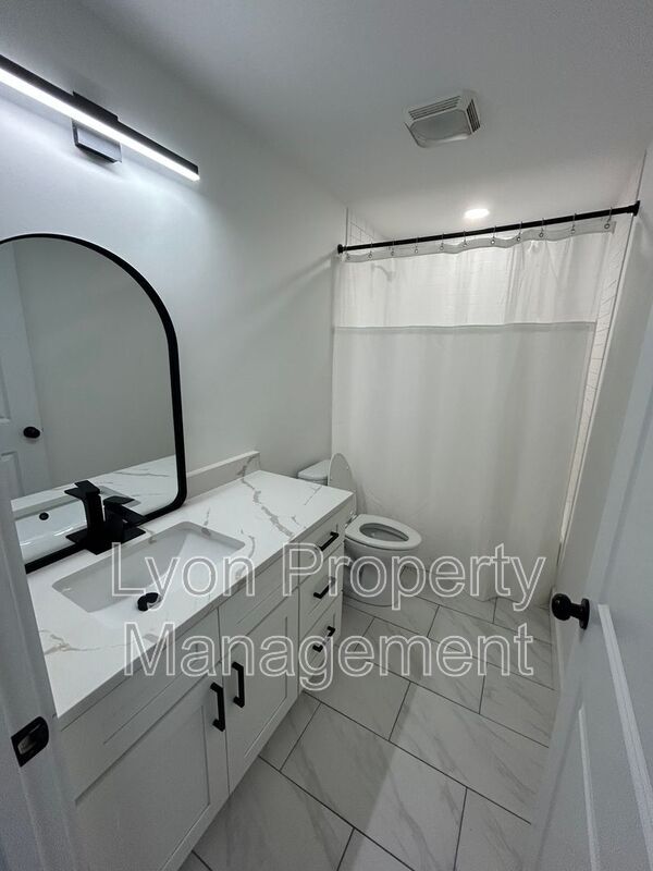 Building Photo - 50 Ashburton St