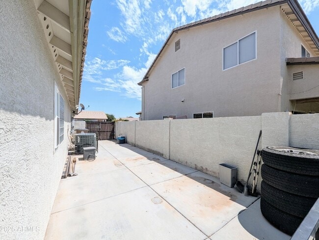 Building Photo - 3990 N 143rd Ln