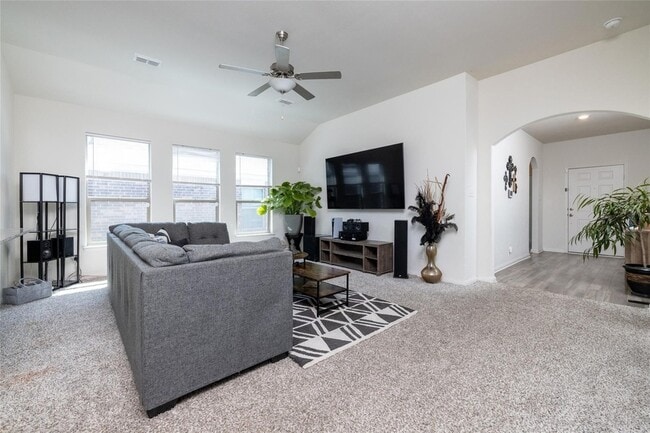 Building Photo - 1938 Madison Dr