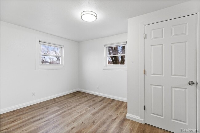 Building Photo - 22712 Clairwood St