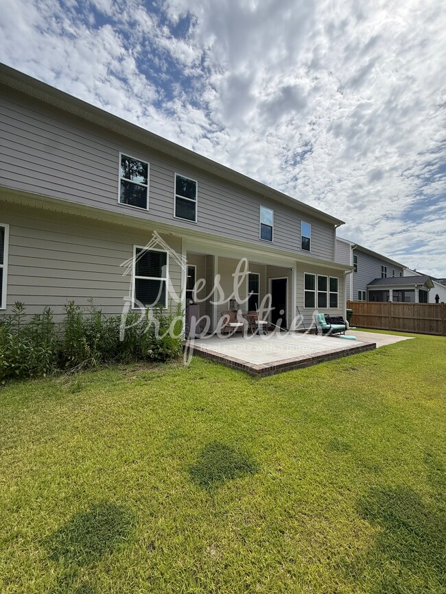 Building Photo - 263 River Front Dr