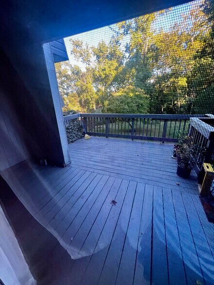 Building Photo - 301 Harbor Heights Dr