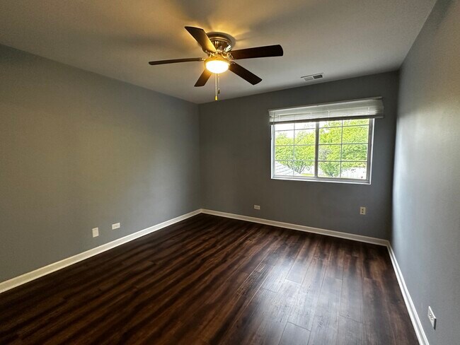 Building Photo - 1572 Normantown Rd