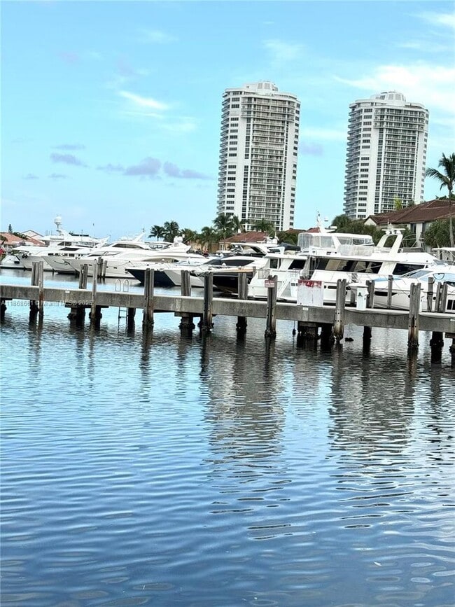 Building Photo - 3553 Magellan Cir