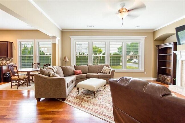 Building Photo - 934 Urban Ash Ct