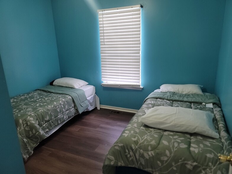 Building Photo - 134 Freedom Trl