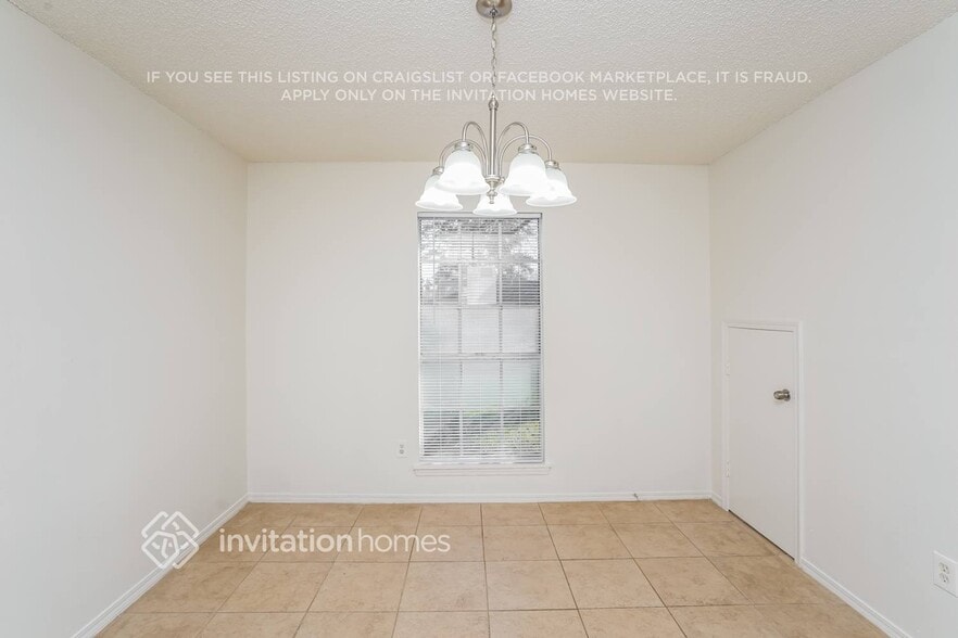 Building Photo - 9422 Cedar Point Cir