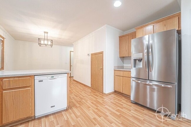Building Photo - 8304 NE 158th Ave