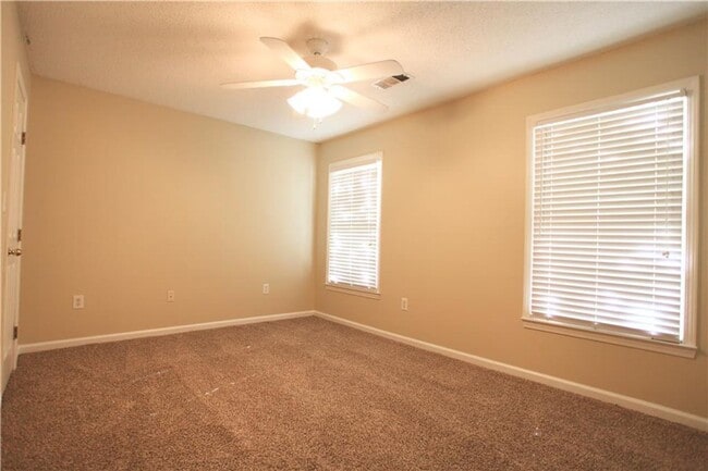 Building Photo - Home available February 2026!