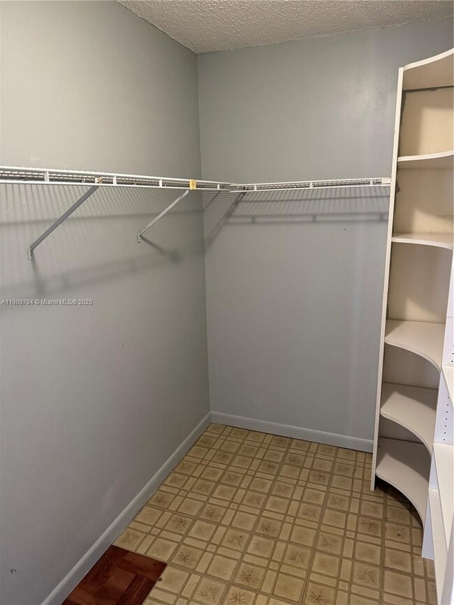 Building Photo - 6025 SW 133rd Ct