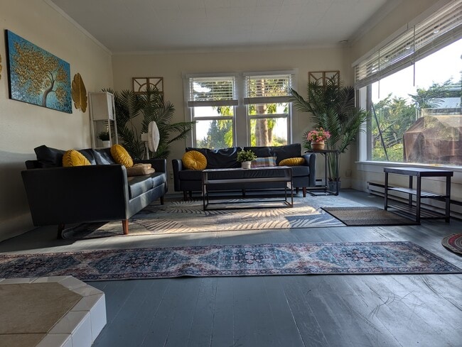 Building Photo - Farm House A