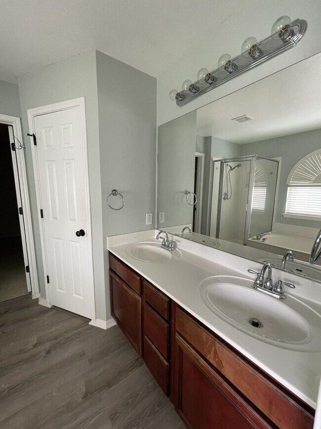 Building Photo - 4219 Whitney Green Dr