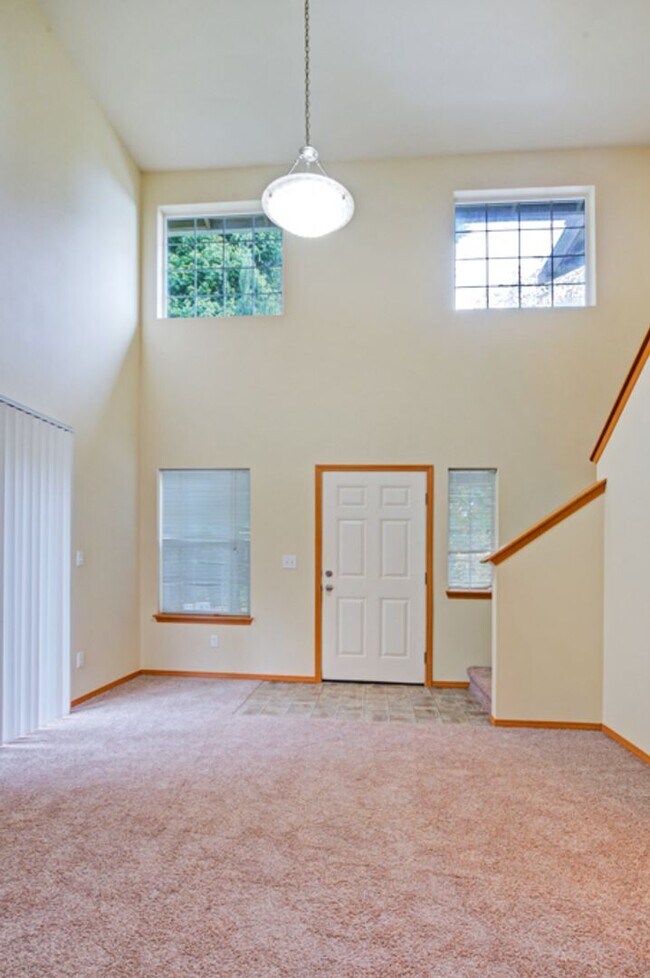 Building Photo - **$800 MOVE IN CREDIT if move in occurs prior to December 1st **Lovely 3 Bedroom Home in Coupeville