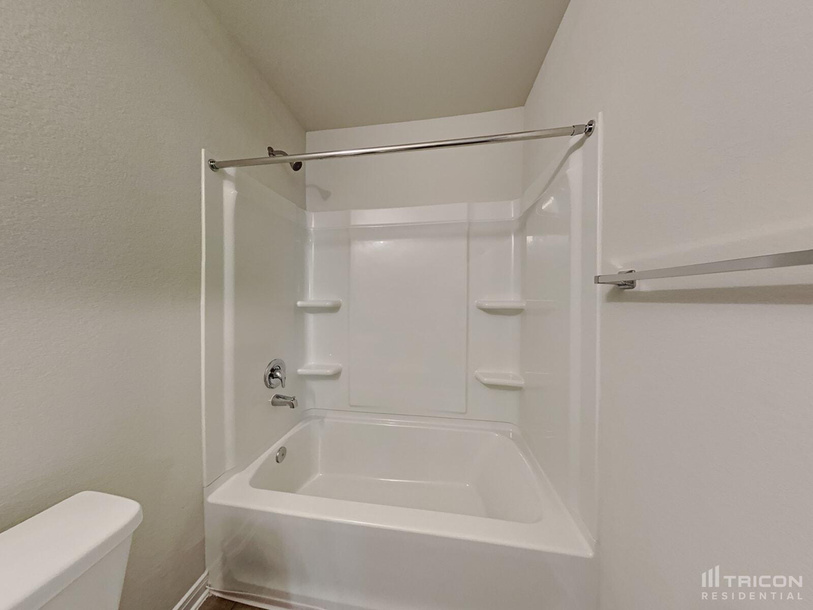 Building Photo - 10122 Cerritos dr