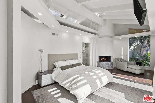 Building Photo - 31833 W Sea Level Dr